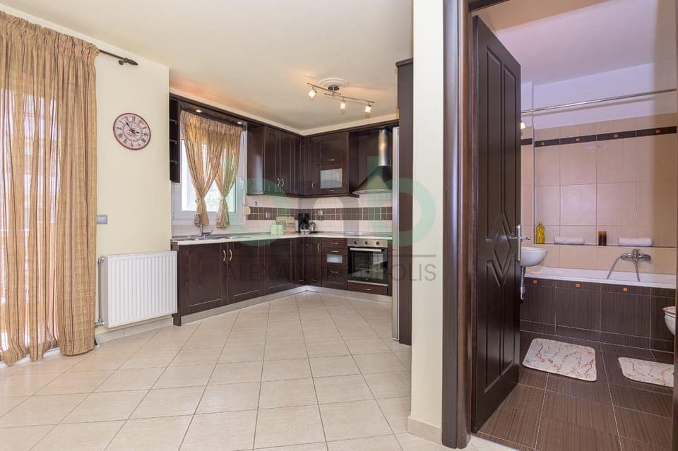 Bathroom, Kitchen or kitchenette