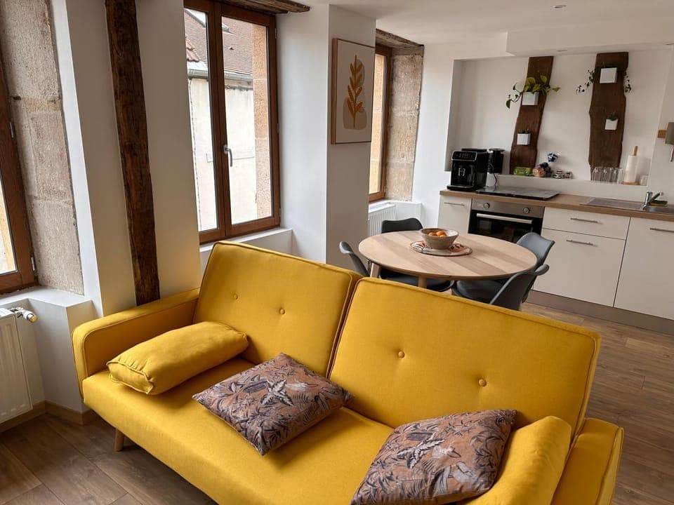 Kitchen or kitchenette, Living room