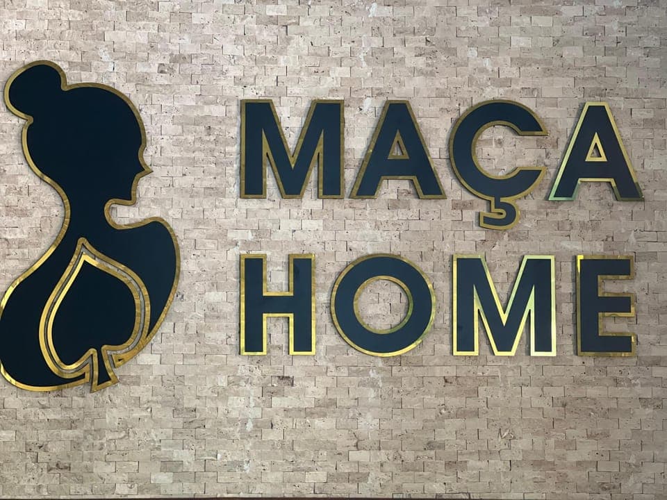 Property logo or sign, Logo/Certificate/Sign, Text overlay