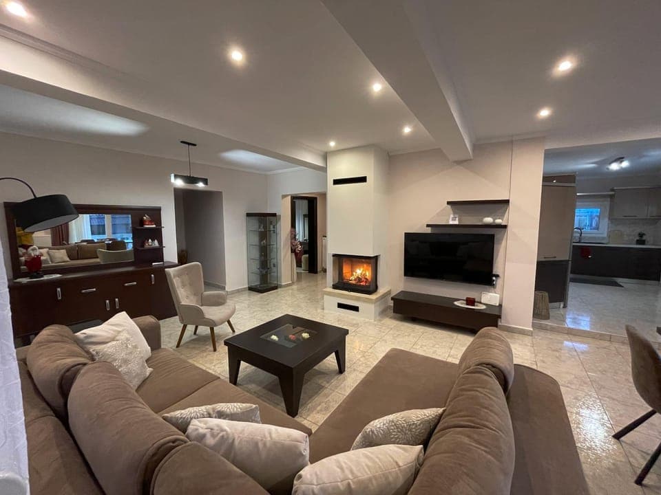 Living room, fireplace