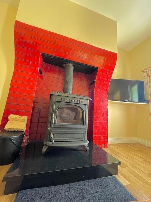 Living room, fireplace