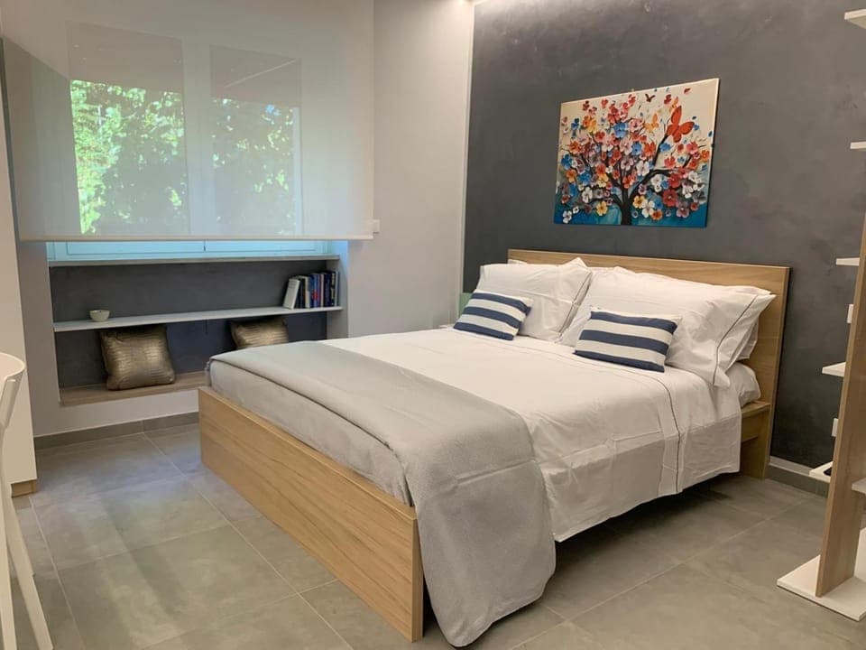 Bed, Photo of the whole room, Bedroom