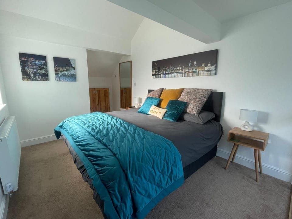 Bed, TV and multimedia, Bedroom, flat iron, hair dryier, wardrobe