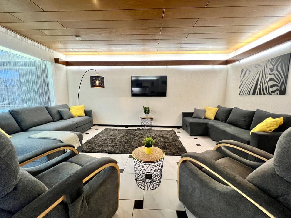 TV and multimedia, Living room, Seating area, Facility for disabled guests, acessibility