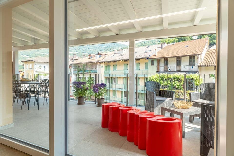 Patio, View (from property/room), Balcony/Terrace, Living room, Seating area