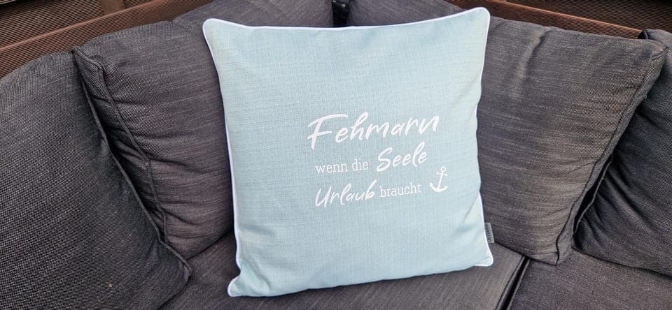 Seating area, Text overlay