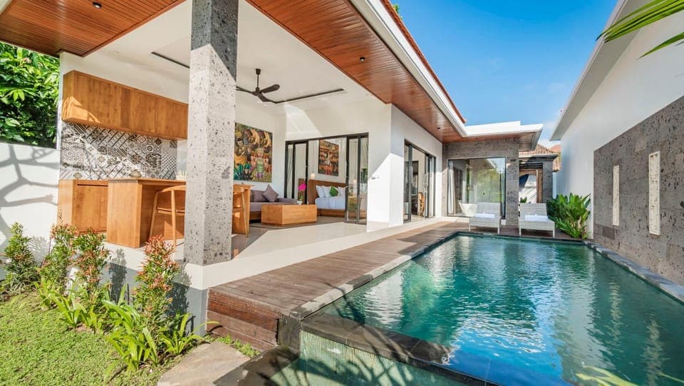 Inner courtyard view