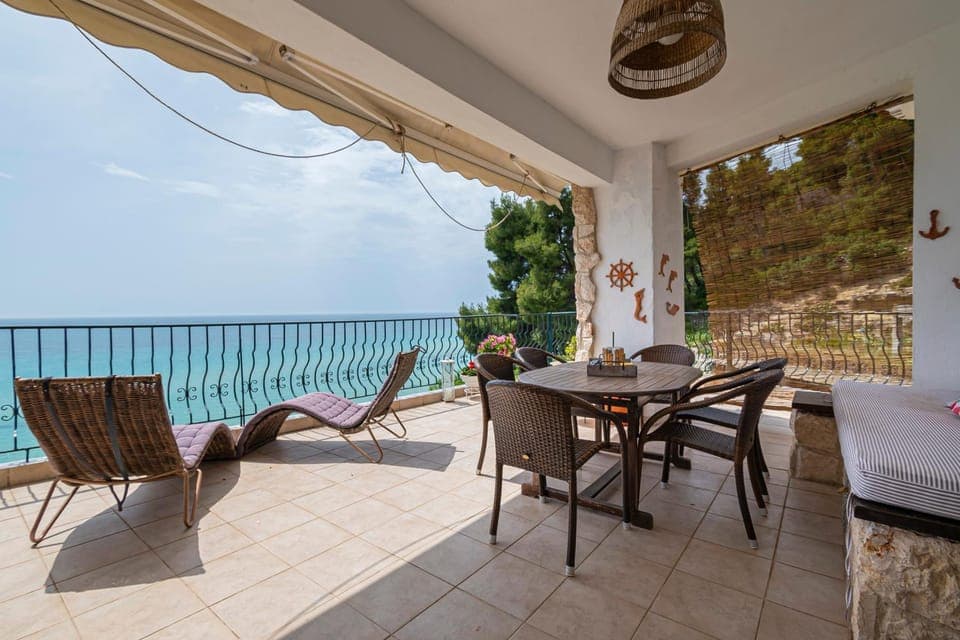 View (from property/room), Balcony/Terrace, Sea view, sunbed