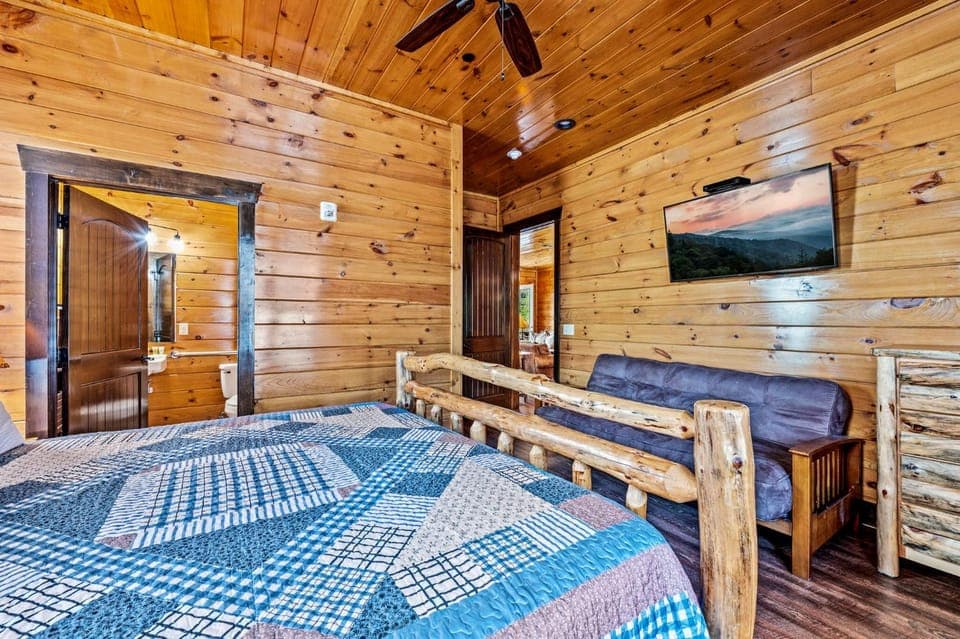 The Majestic Pine Retreat by Stony Brook Cabins Cabin in Gatlinburg