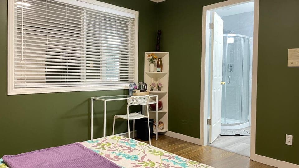 Shower, Bathroom, Photo of the whole room, Bedroom