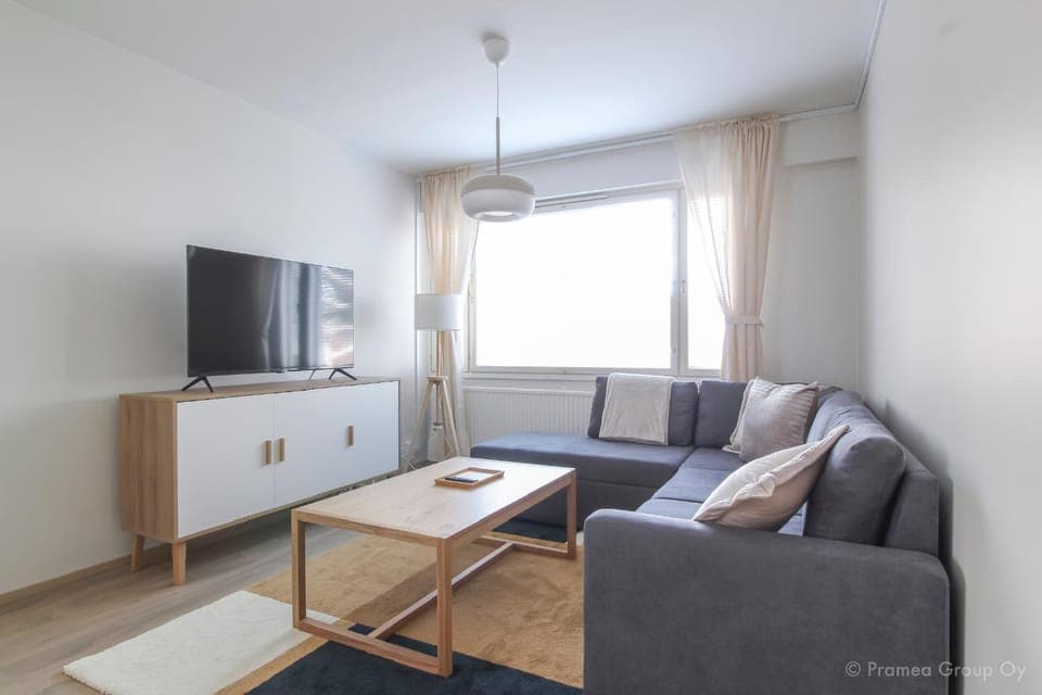 Communal lounge/ TV room, TV and multimedia, Living room, Seating area, Evening entertainment