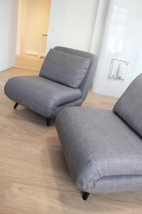 Bed, Living room