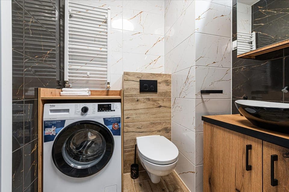 Toilet, Bathroom, washing machine