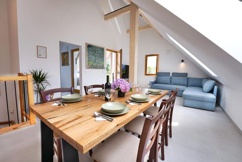 Living room, Seating area, Dining area