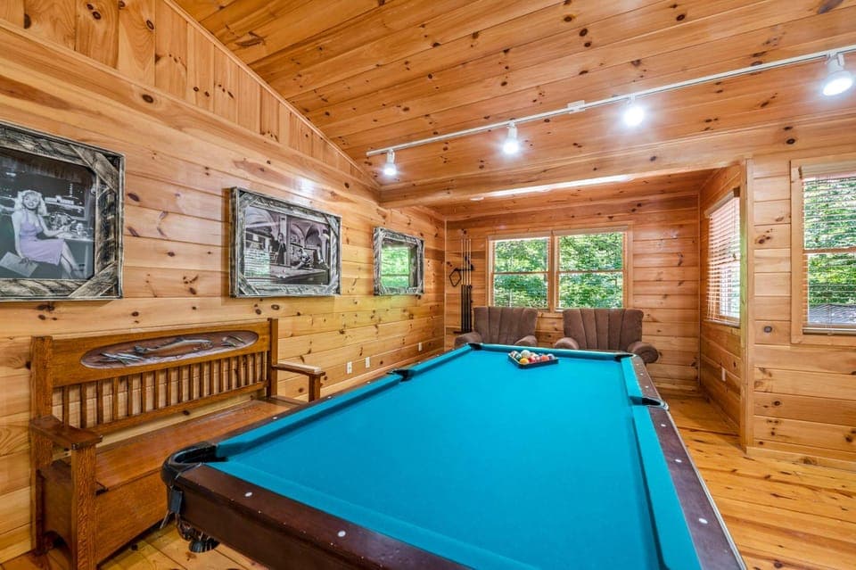 River Lodge By Stony Brook Cabins Cabin in Pittman Center