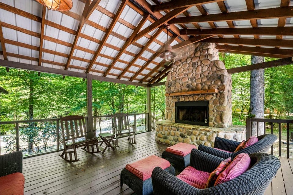 River Lodge By Stony Brook Cabins Cabin in Pittman Center