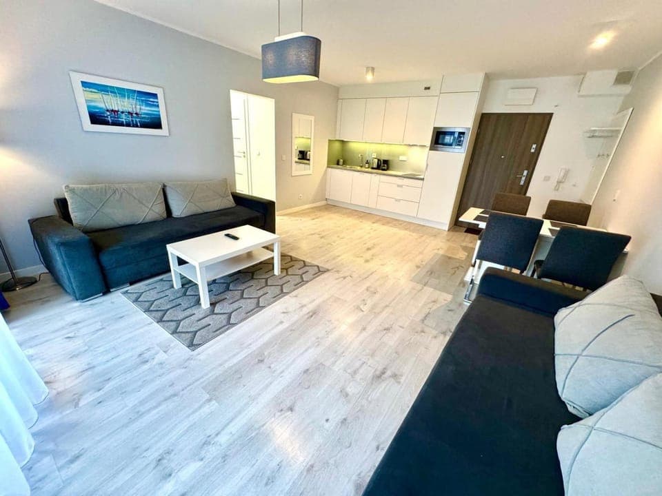 TV and multimedia, Kitchen or kitchenette, Living room, Seating area, Bedroom