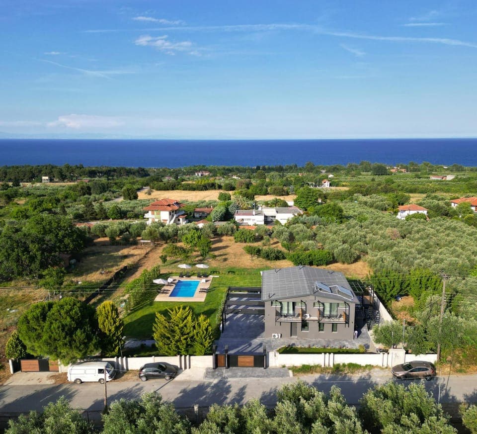 Bird's eye view, Sea view, Swimming pool