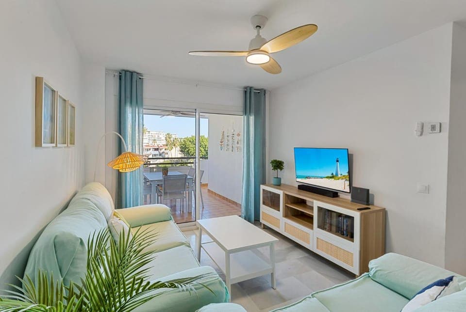 TV and multimedia, Balcony/Terrace, Living room, Photo of the whole room