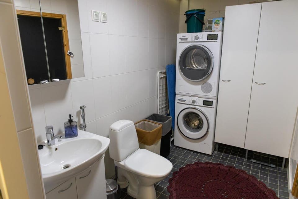 Bathroom, laundry, dryer
