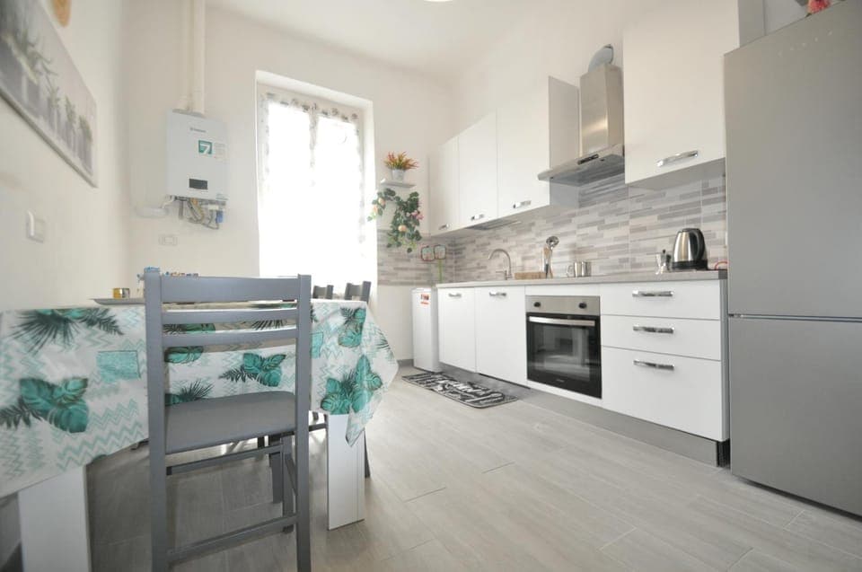 Kitchen or kitchenette, dishwasher, minibar, oven, stove, washing machine, kitchen