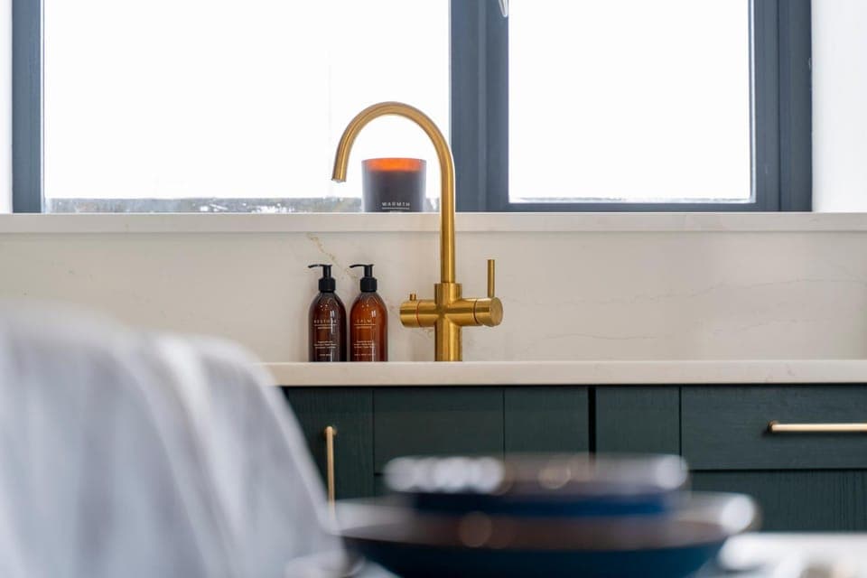 Kitchen or kitchenette, kitchen