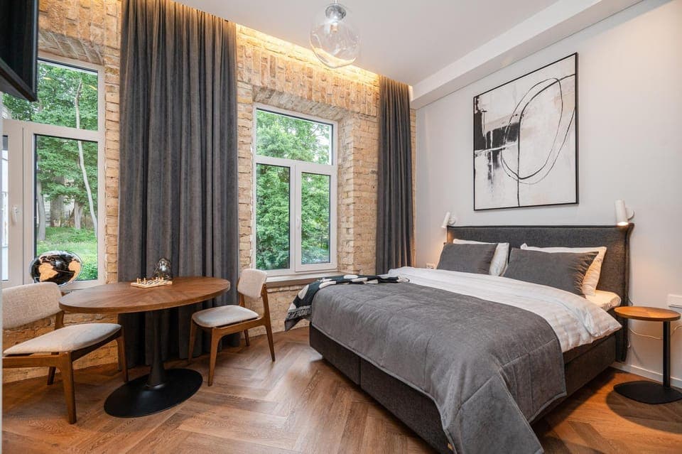 Bed, Living room, Photo of the whole room