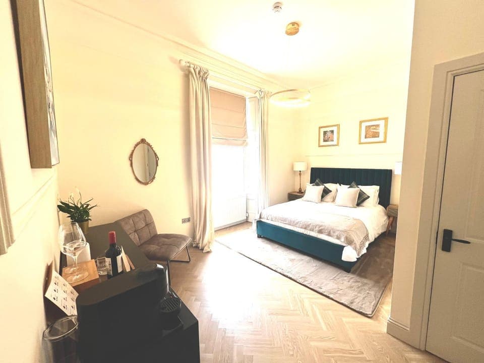 Photo of the whole room