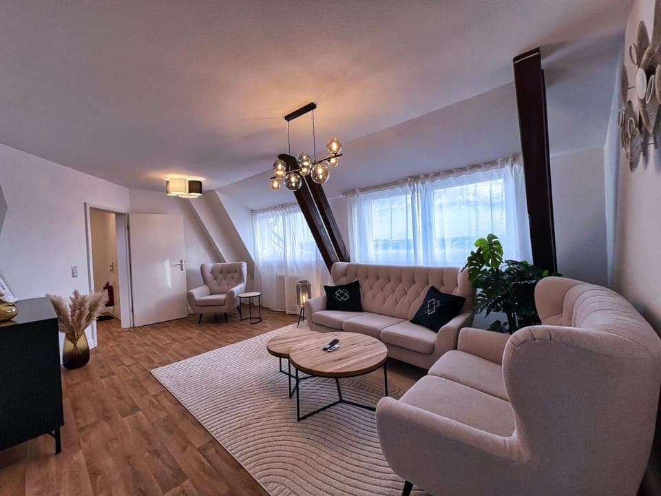 Living room, Seating area