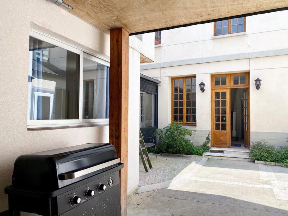 Property building, Inner courtyard view