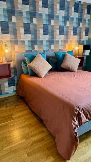 Bed, Photo of the whole room, Bedroom