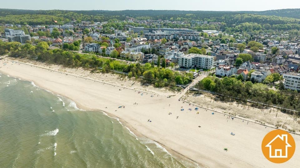 Nearby landmark, Neighbourhood, Natural landscape, Bird's eye view, Beach, City view, Location