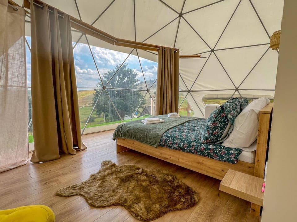 Living room, Bedroom