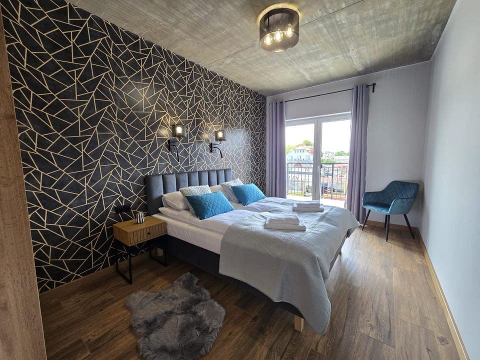 Bed, Living room, Other, Other, Other, Photo of the whole room, Seating area, Bedroom, towels