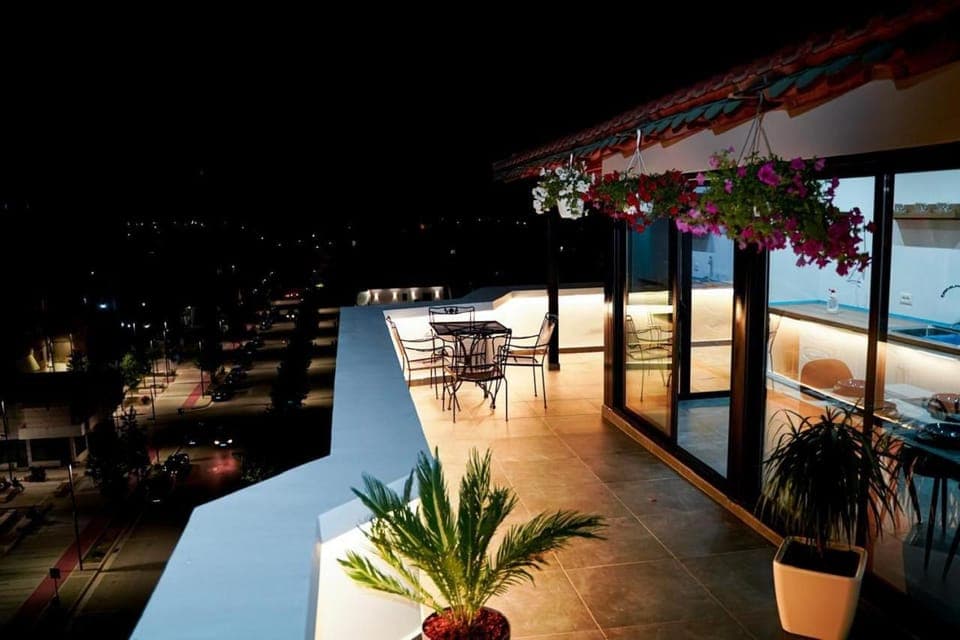 Night, View (from property/room), Balcony/Terrace