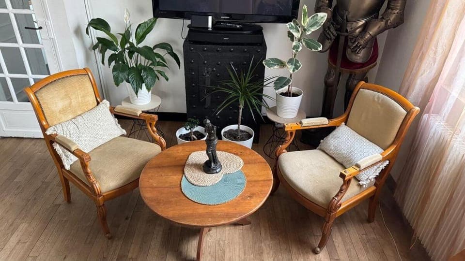 Living room, Seating area