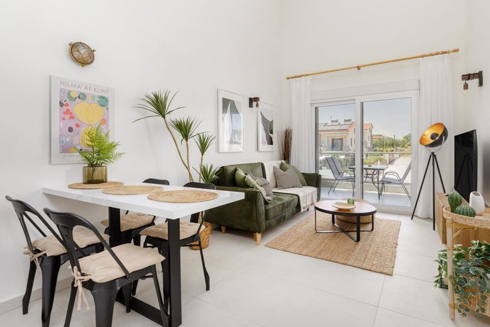 Living room, Seating area, Dining area