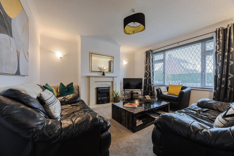 TV and multimedia, Living room, Seating area