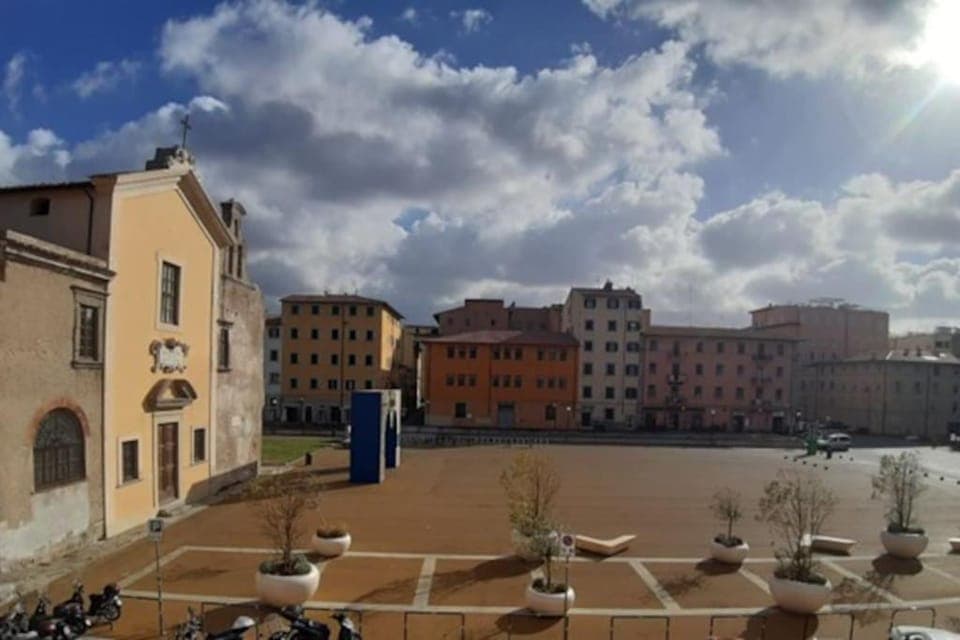 City view, Street view