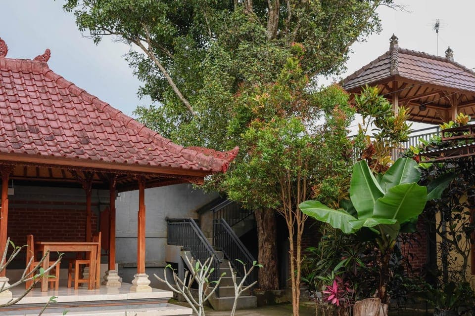 Property building, Garden, Garden view