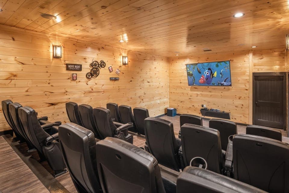 Greystone Pointe Lodge by Stony Brook Cabins Cabin in Greystone Heights