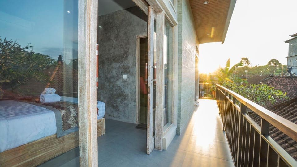 Patio, Day, View (from property/room), Balcony/Terrace