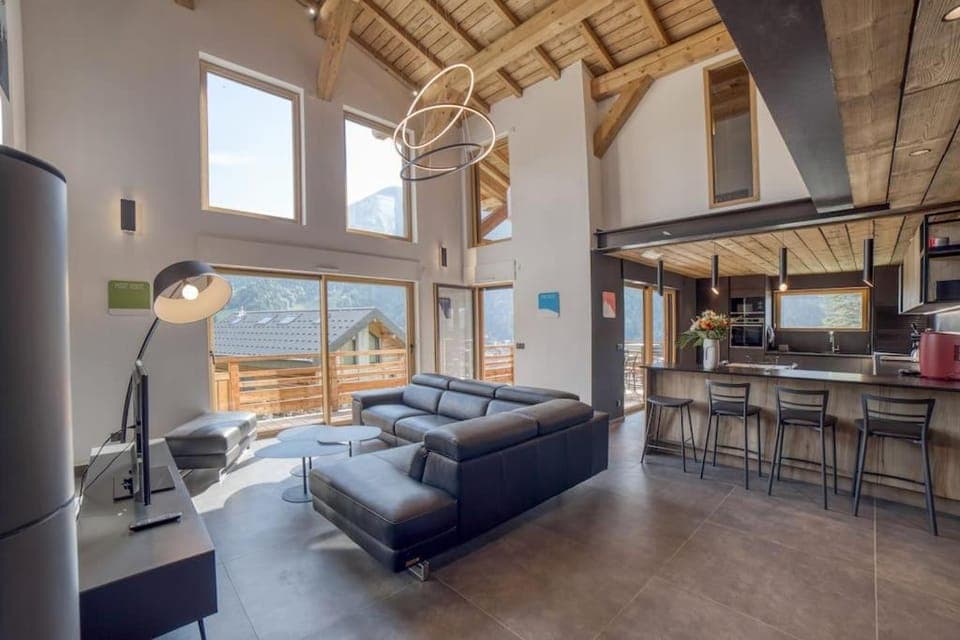 Living room, Seating area, Mountain view