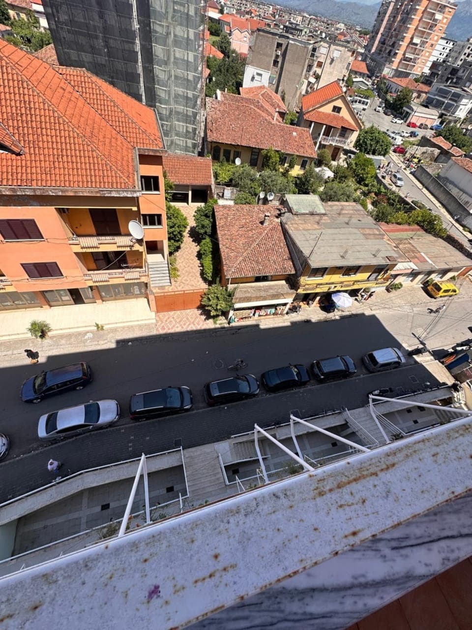 Neighbourhood, Street view, Parking