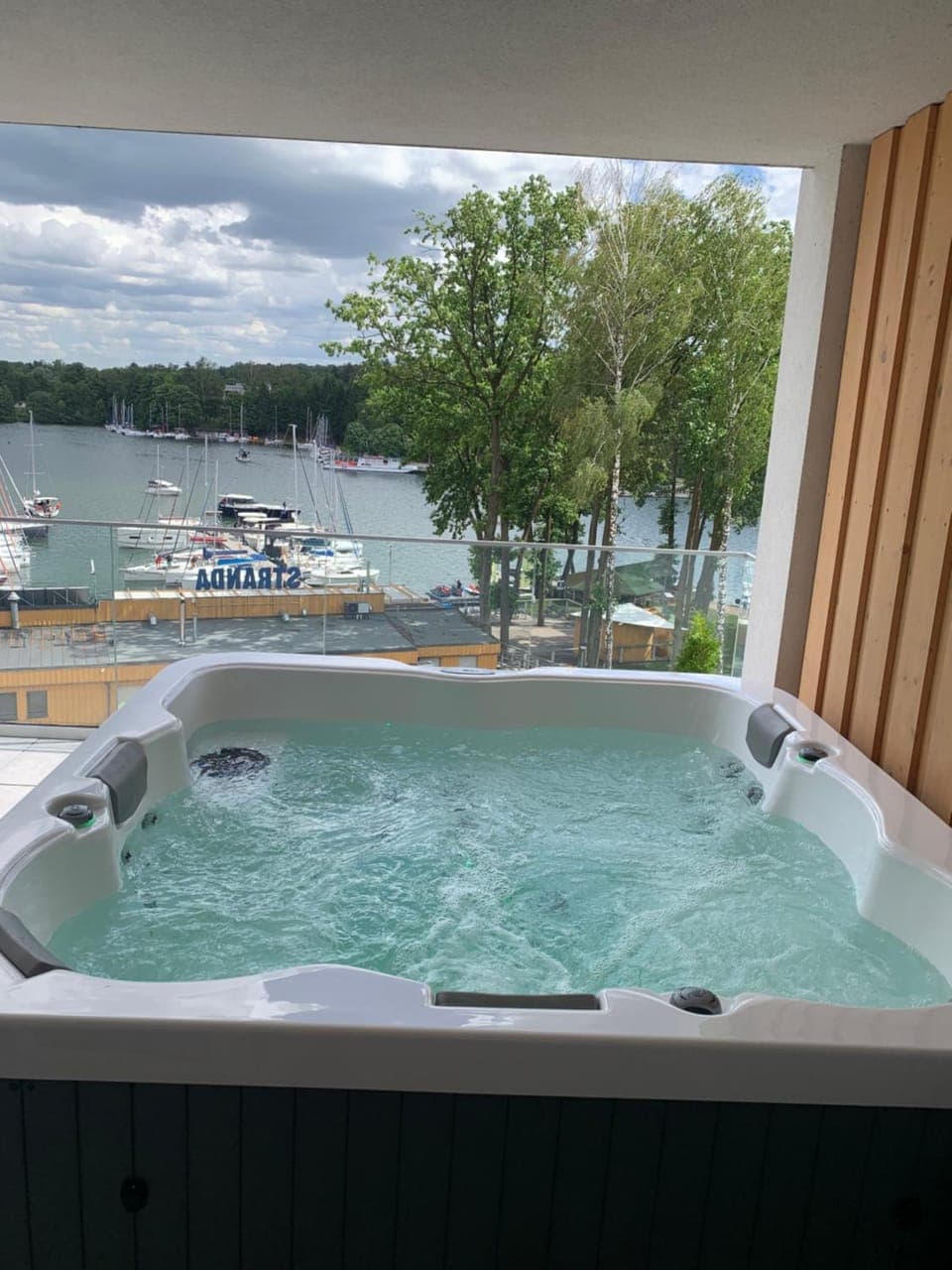 Hot Tub, Balcony/Terrace