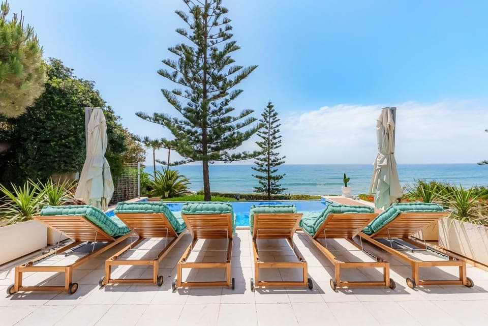 Balcony/Terrace, Beach, Pool view, Swimming pool, sunbed