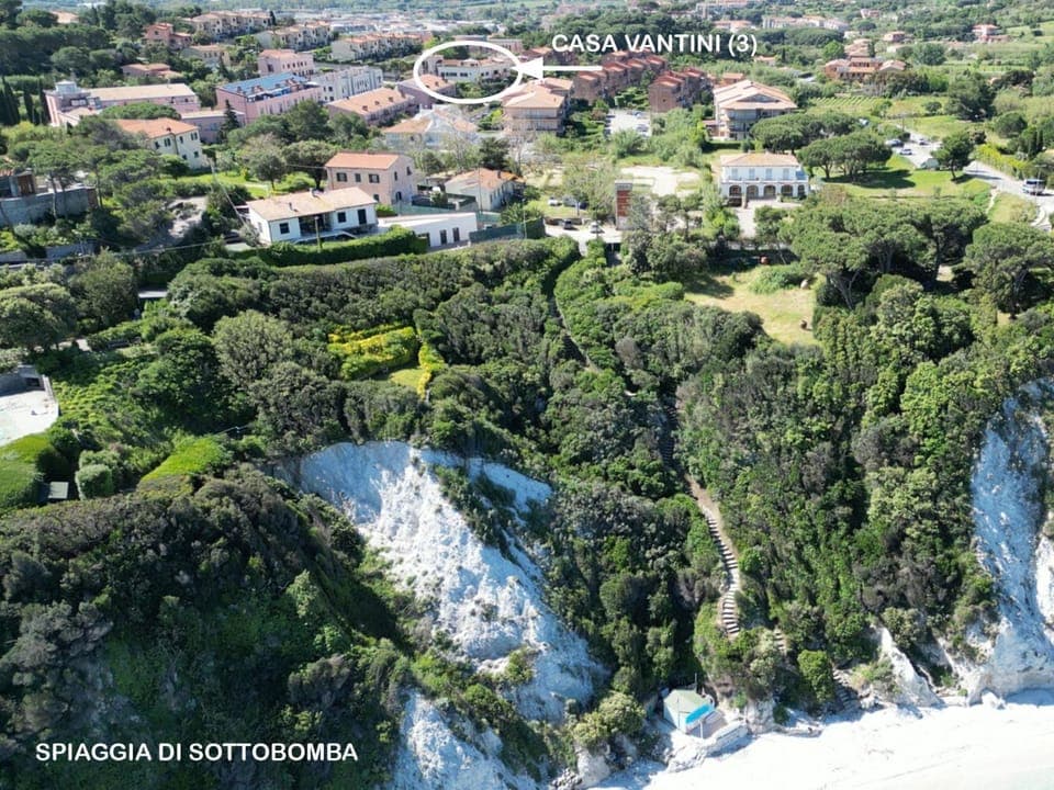 Nearby landmark, Bird's eye view, Beach