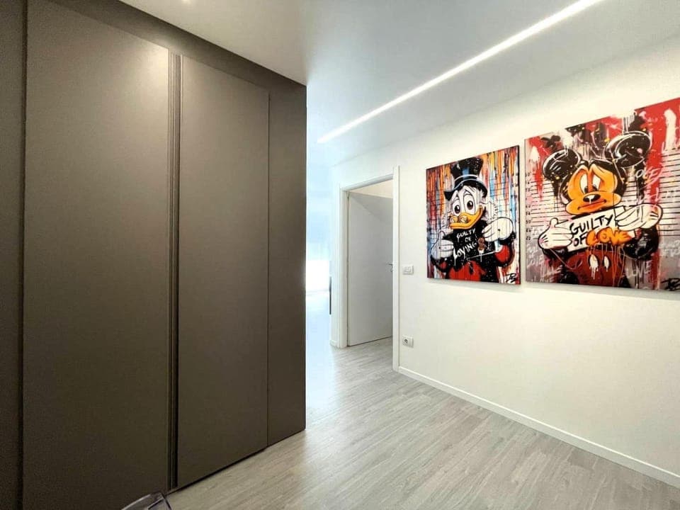 Decorative detail, wardrobe