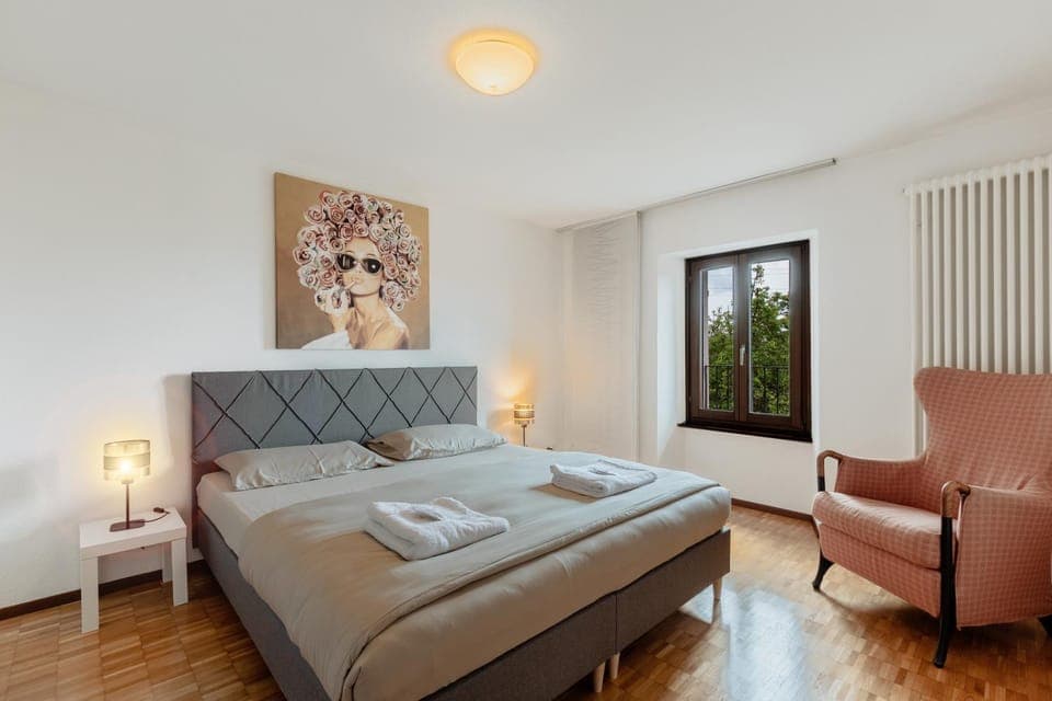 Bed, Bedroom