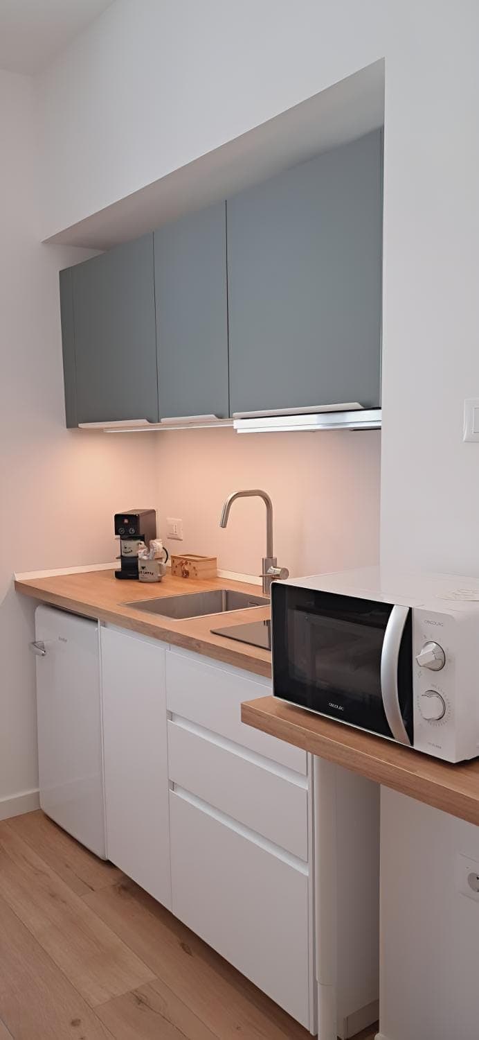 Kitchen or kitchenette